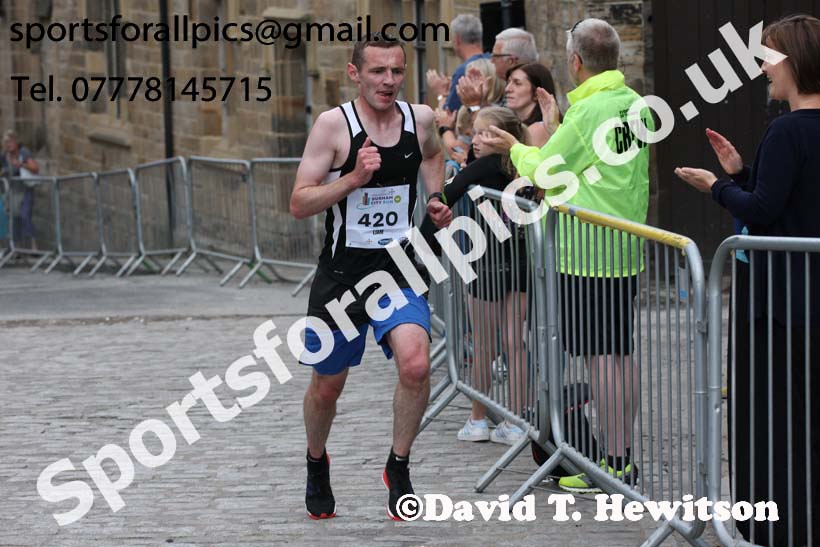 Durham City 5k, Durham City 10k and 5k Road Races. Photo: David T. Hewitson/Sports for All Pics